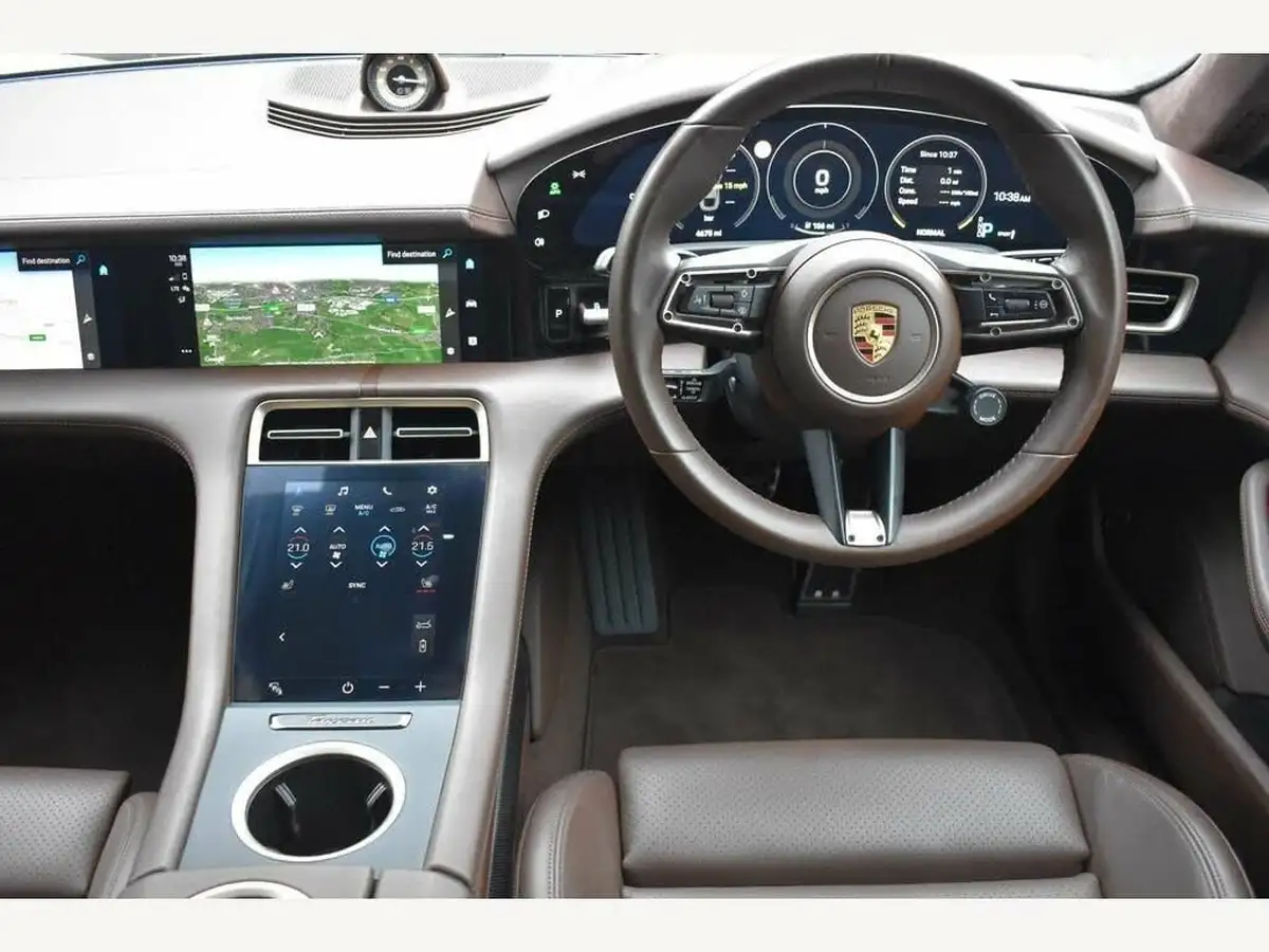 2020-porsche-taycan-e-turbo-s-big-17