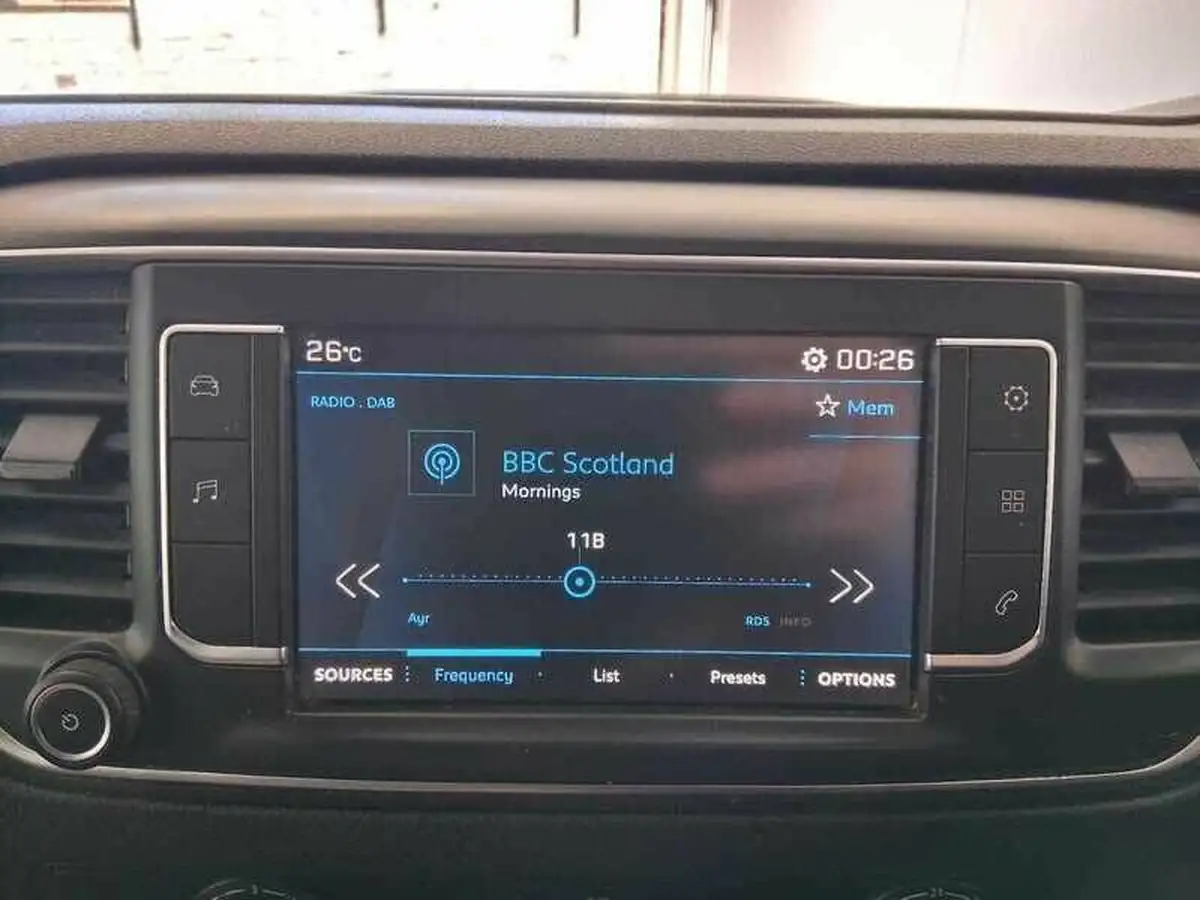 2020-peugeot-expert-15-bluehdi-compact-120bhp-big-14