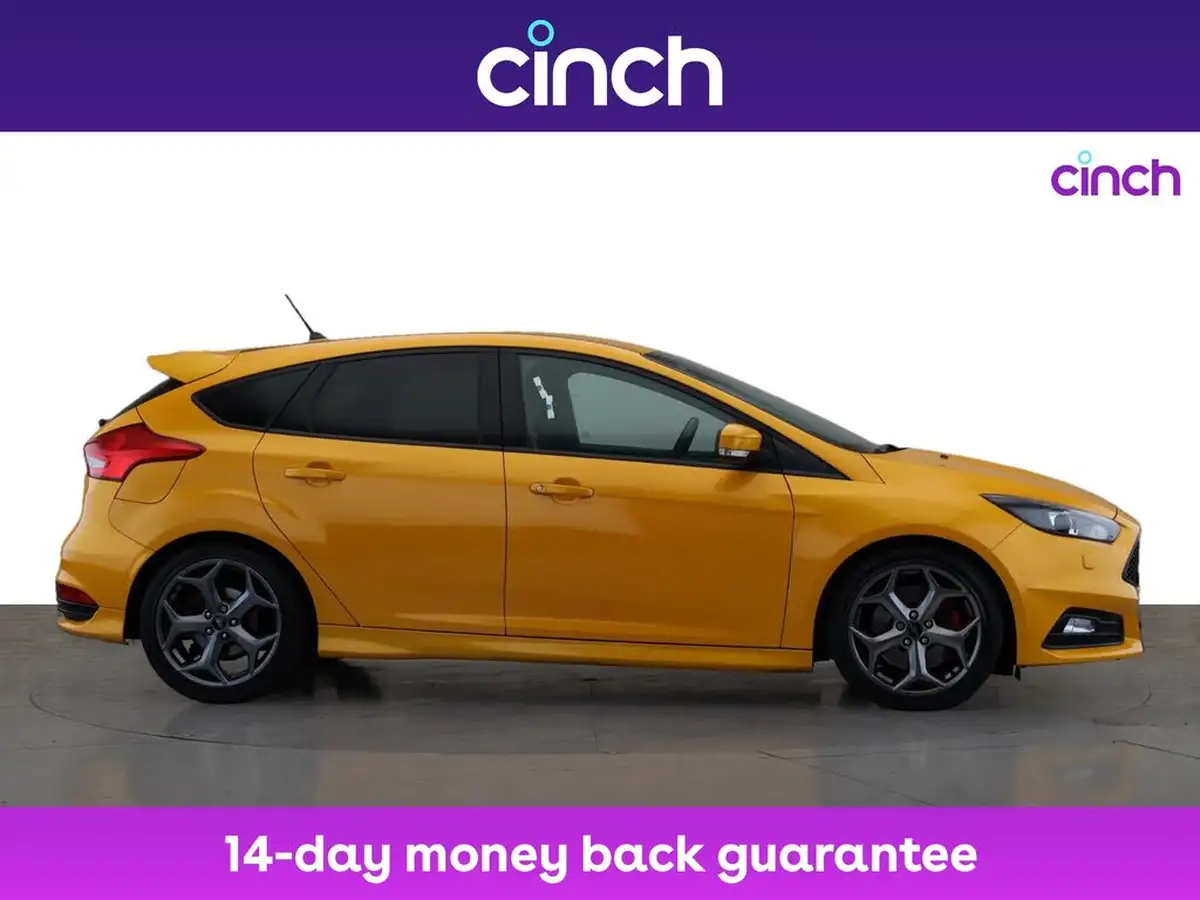 2017-ford-focus-20t-st3-hatchback-big-10