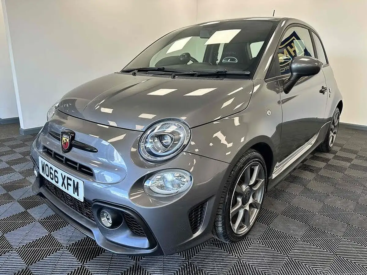 2017-abarth-595-14-tjet-big-2