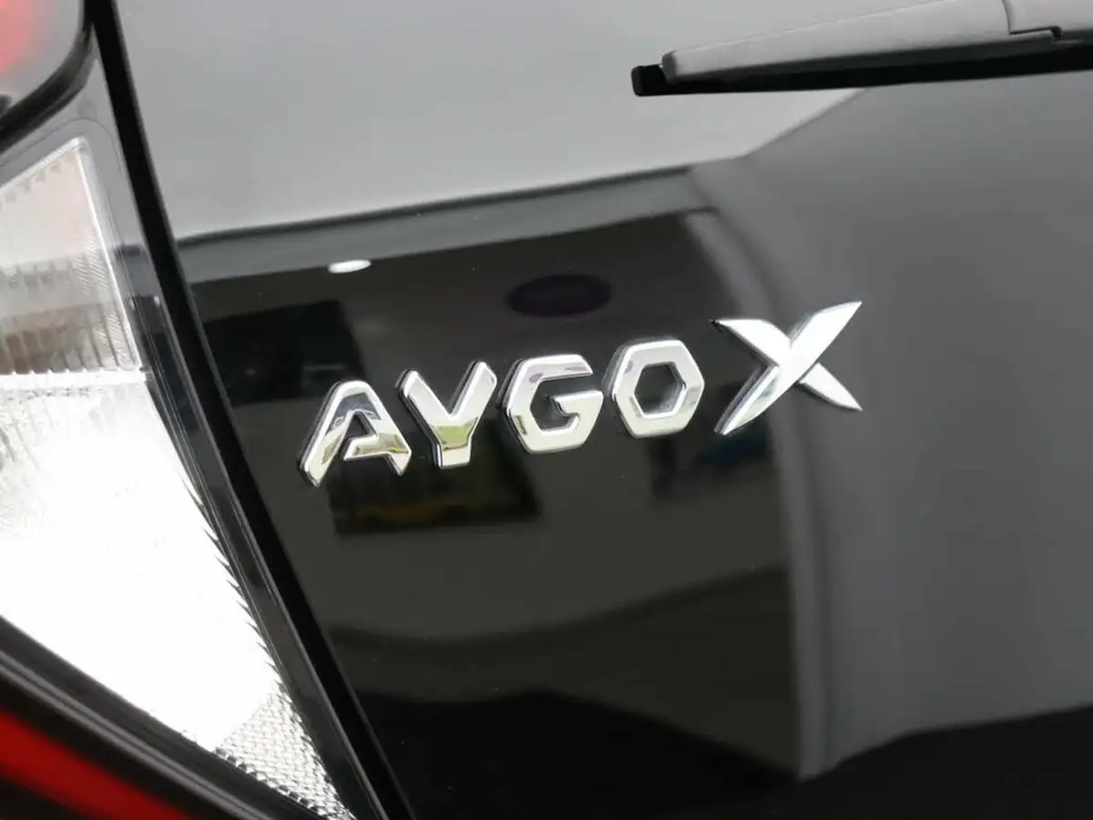 2023-toyota-aygo-x-10-vvt-i-edge-big-50