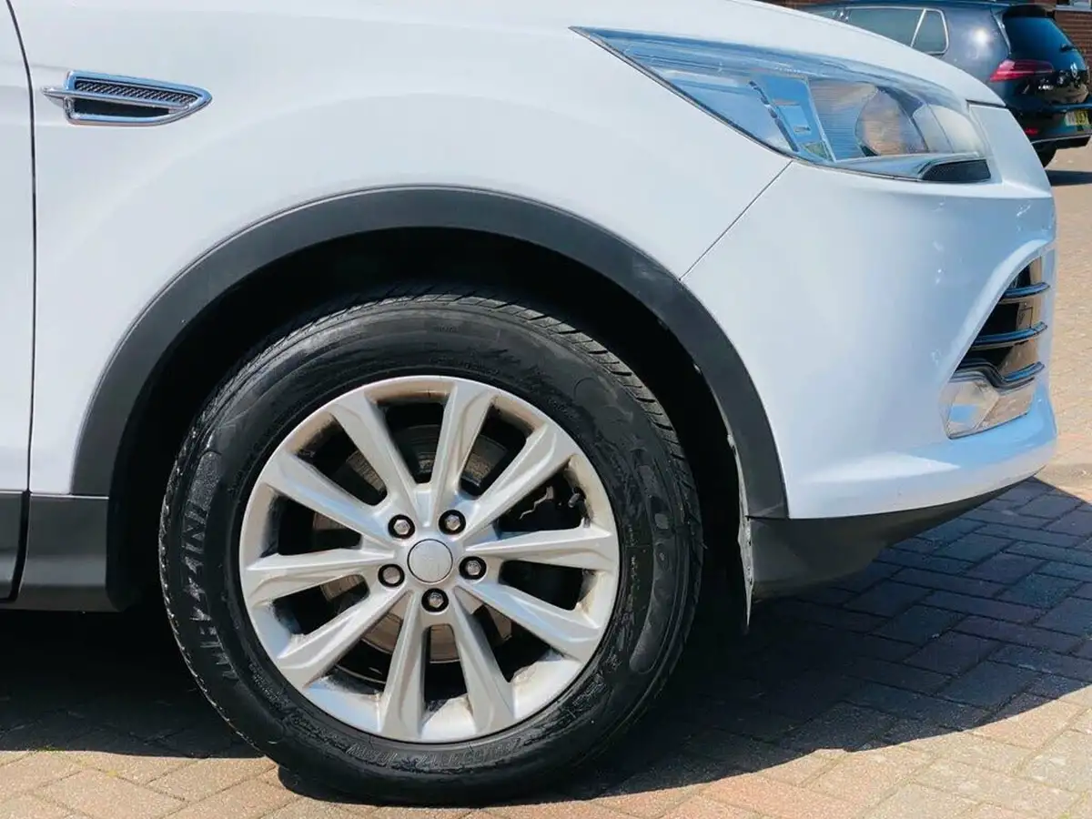 2016-ford-kuga-20tdci-titanium-150ps-big-9