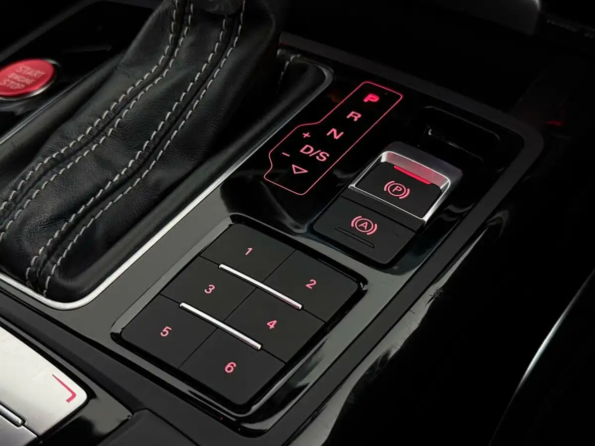 2016-audi-a6-saloon-20-tdi-quattro-black-edition-big-44