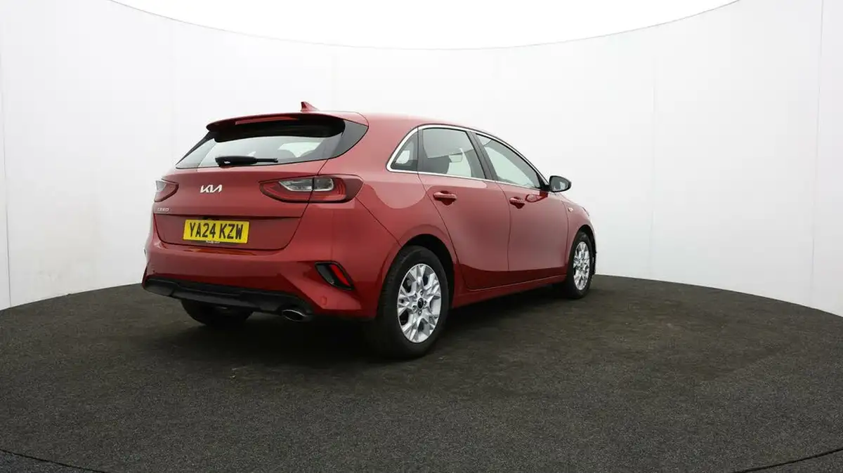 2024-kia-ceed-15-t-gdi-2-138bhp-hatchback-big-75