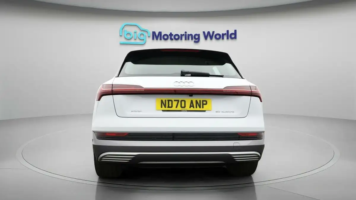 2020-audi-e-tron-50e-technik-big-5