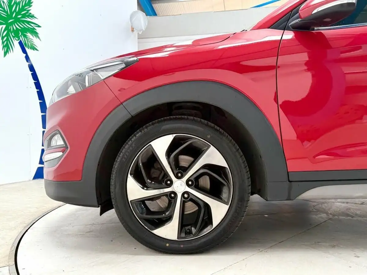 2017-hyundai-tucson-17crdi-blue-drive-premium-141ps-dct-big-10