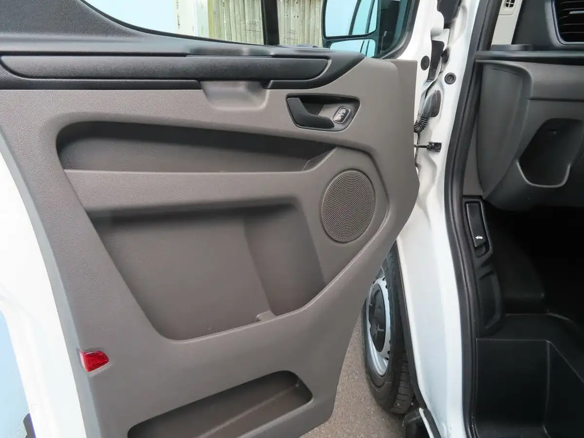 2019-ford-transit-custom-20tdci-300-l1h2-105pseu6-big-28
