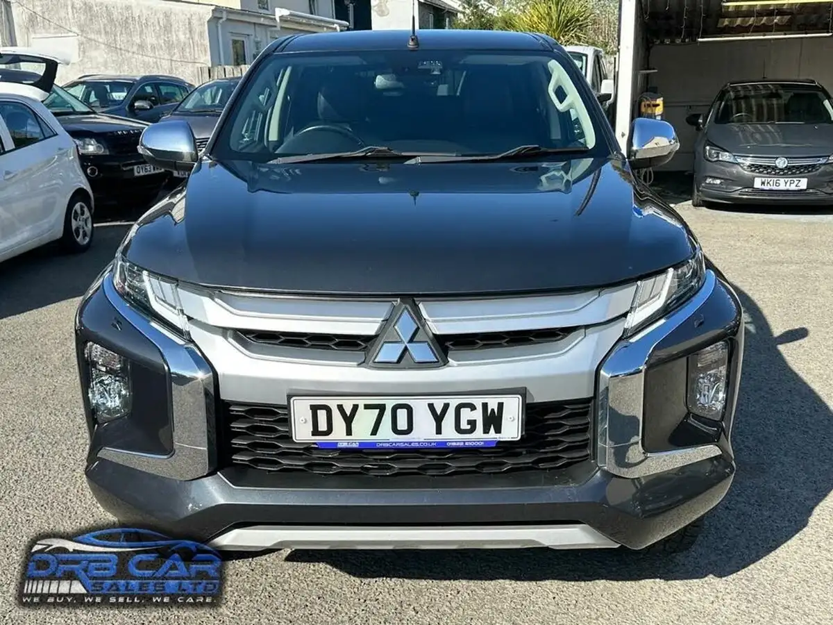 2020-mitsubishi-l200-22di-d-barbarian-big-1