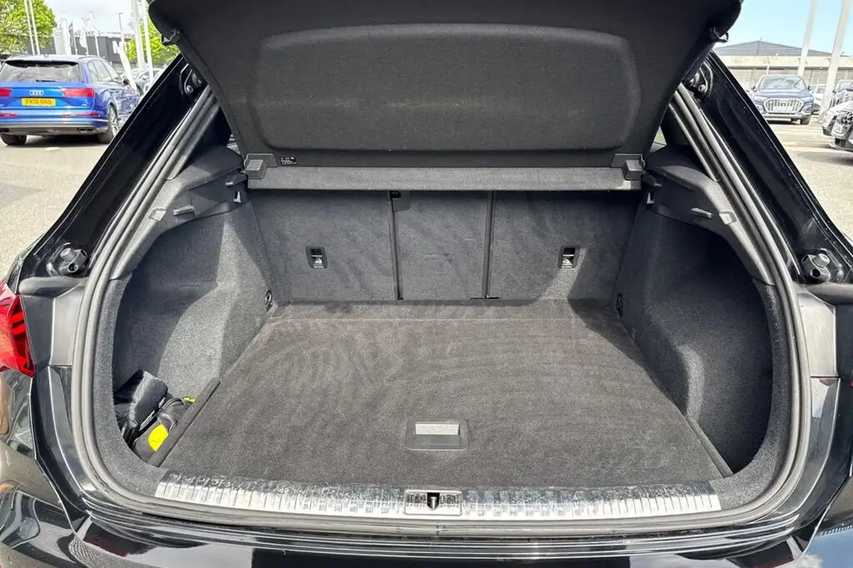 2019-audi-q3-20-40-tfsi-s-line-big-6