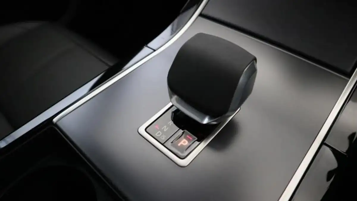 2023-land-rover-range-rover-velar-20-d200-dynamic-se-big-13