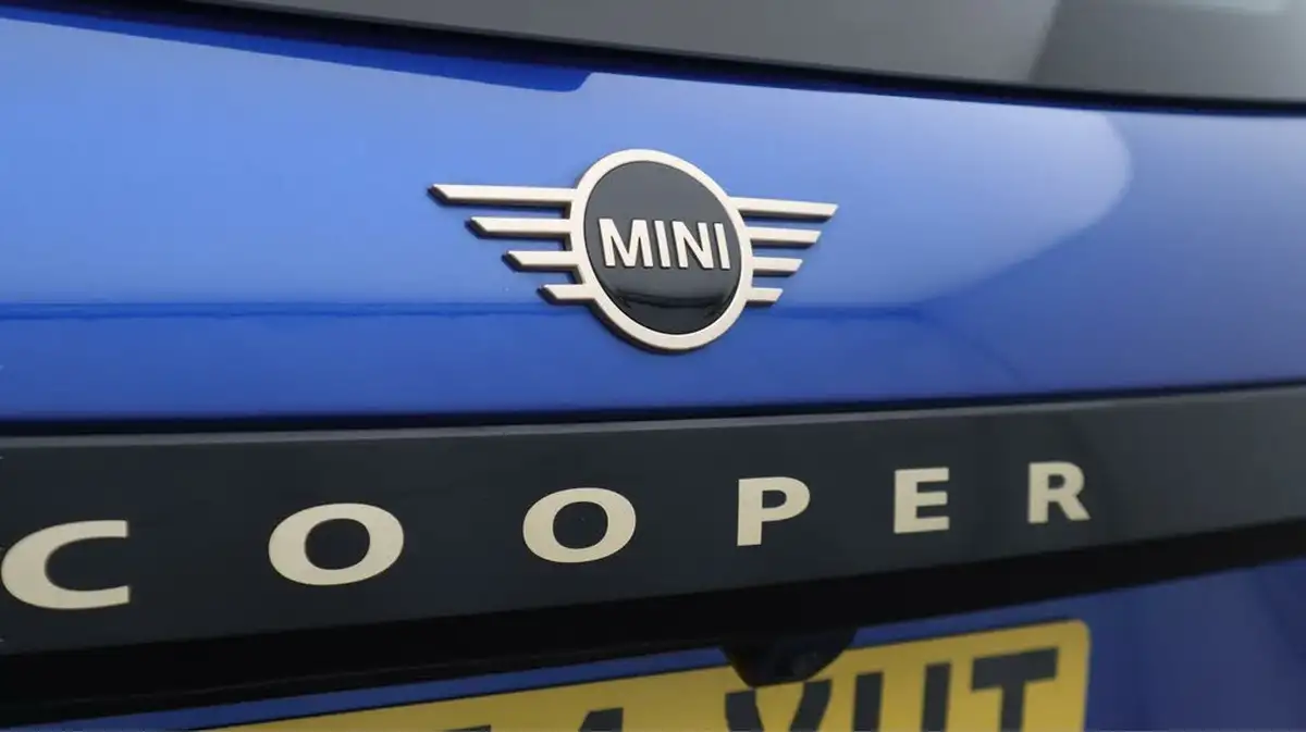 2024-mini-cooper-e-cooper-e-exclusive-big-20