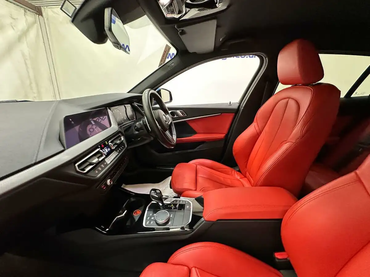 2020-bmw-1-series-20td-118d-sport-auto-big-23