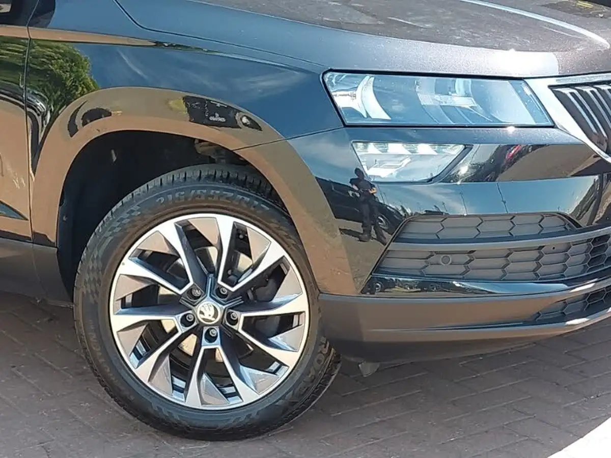 2020-skoda-karoq-15-tsi-se-drive-dsg-big-8