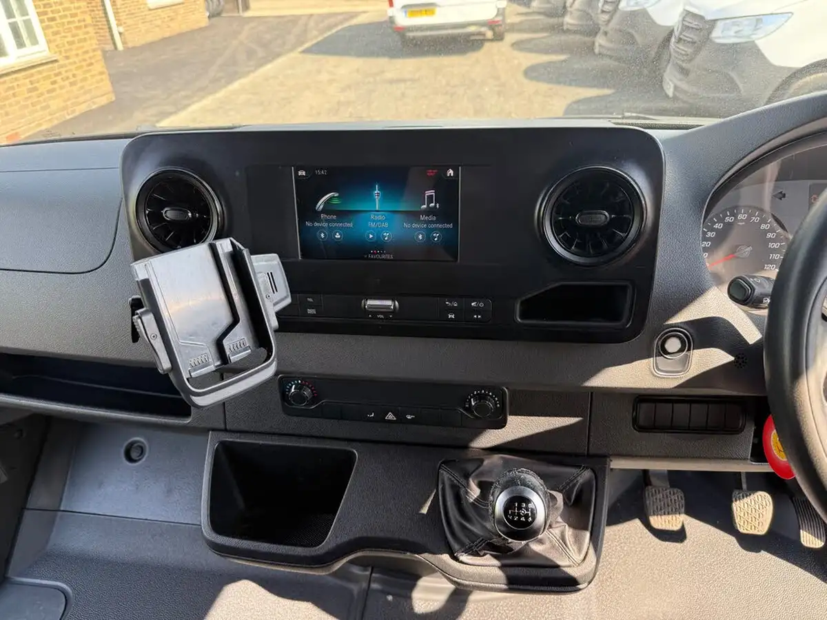 2018-mercedes-benz-sprinter-21cdi-311-l2h1-panel-van-rwd-eco-gear-360-big-19