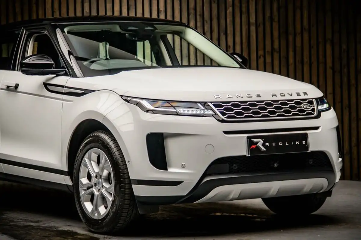 2021-land-rover-range-rover-evoque-15-p300e-s-big-11