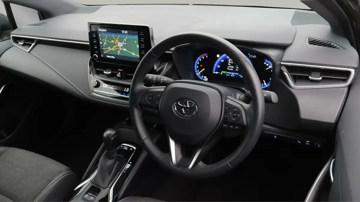 2021-toyota-corolla-18-vvt-i-design-trk-hatchback-5d-big-9
