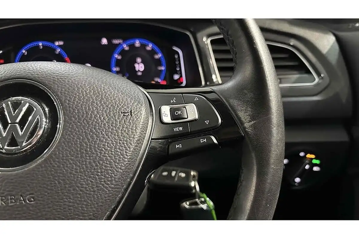 2019-volkswagen-t-roc-20tdi-sel-dsg-big-32