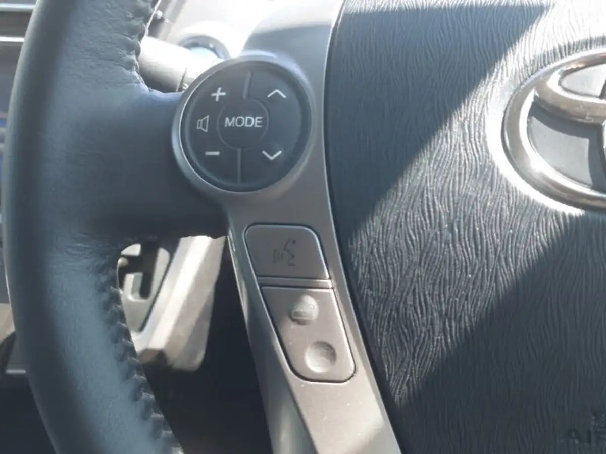 2020-toyota-prius-18-vvt-i-excel-big-11