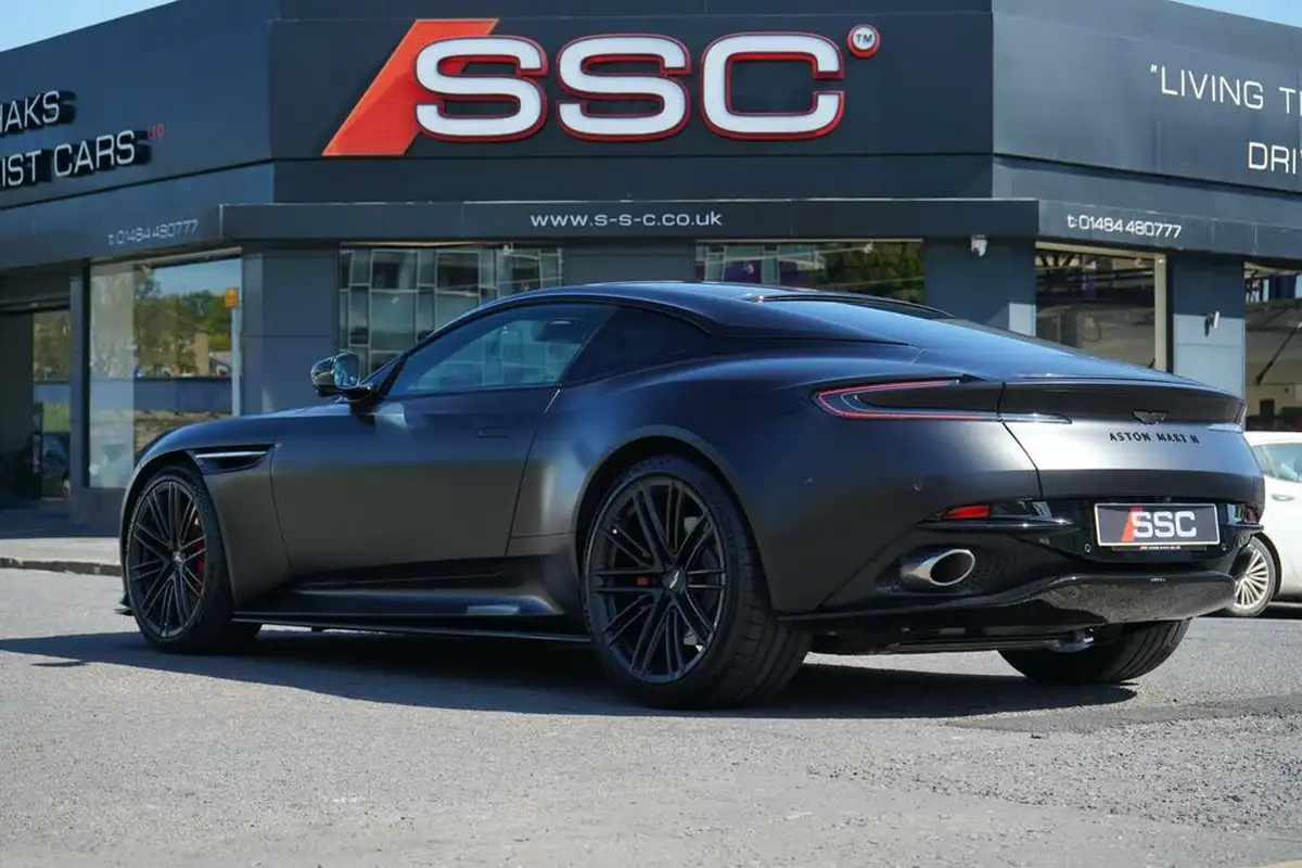 2024-aston-martin-db12-40-v8-auto-euro-6-ss-2dr-big-1