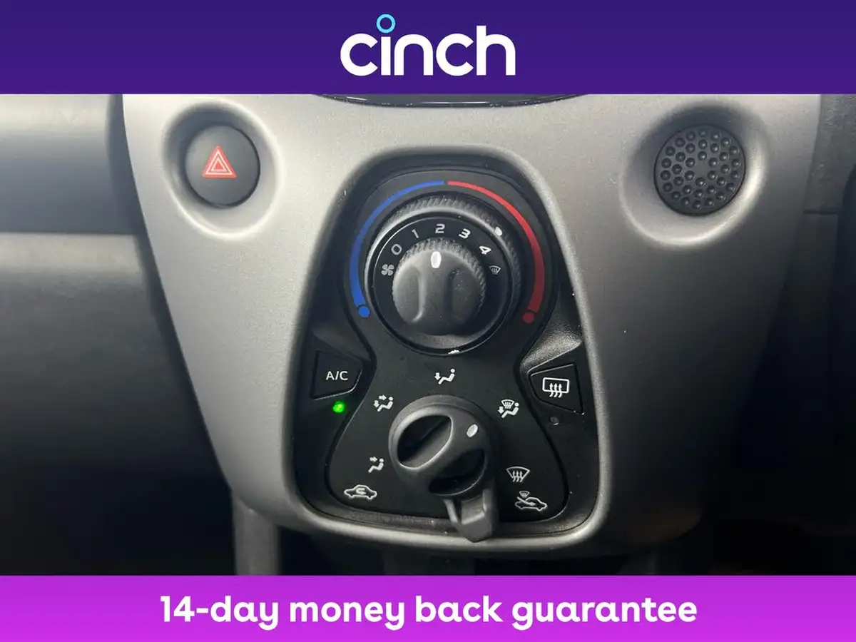 2020-toyota-aygo-10-vvt-i-x-play-big-31