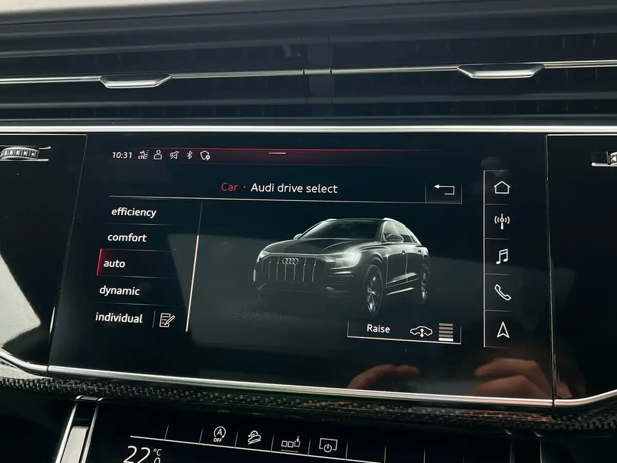 2020-audi-sq8-40tdi-big-39