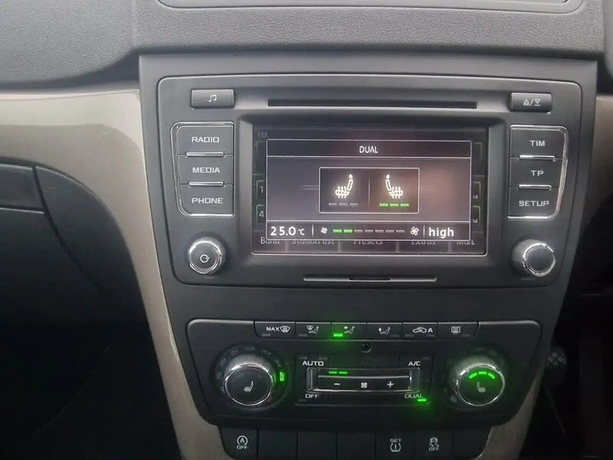 2014-skoda-yeti-16tdi-s-greenline-ii-big-22
