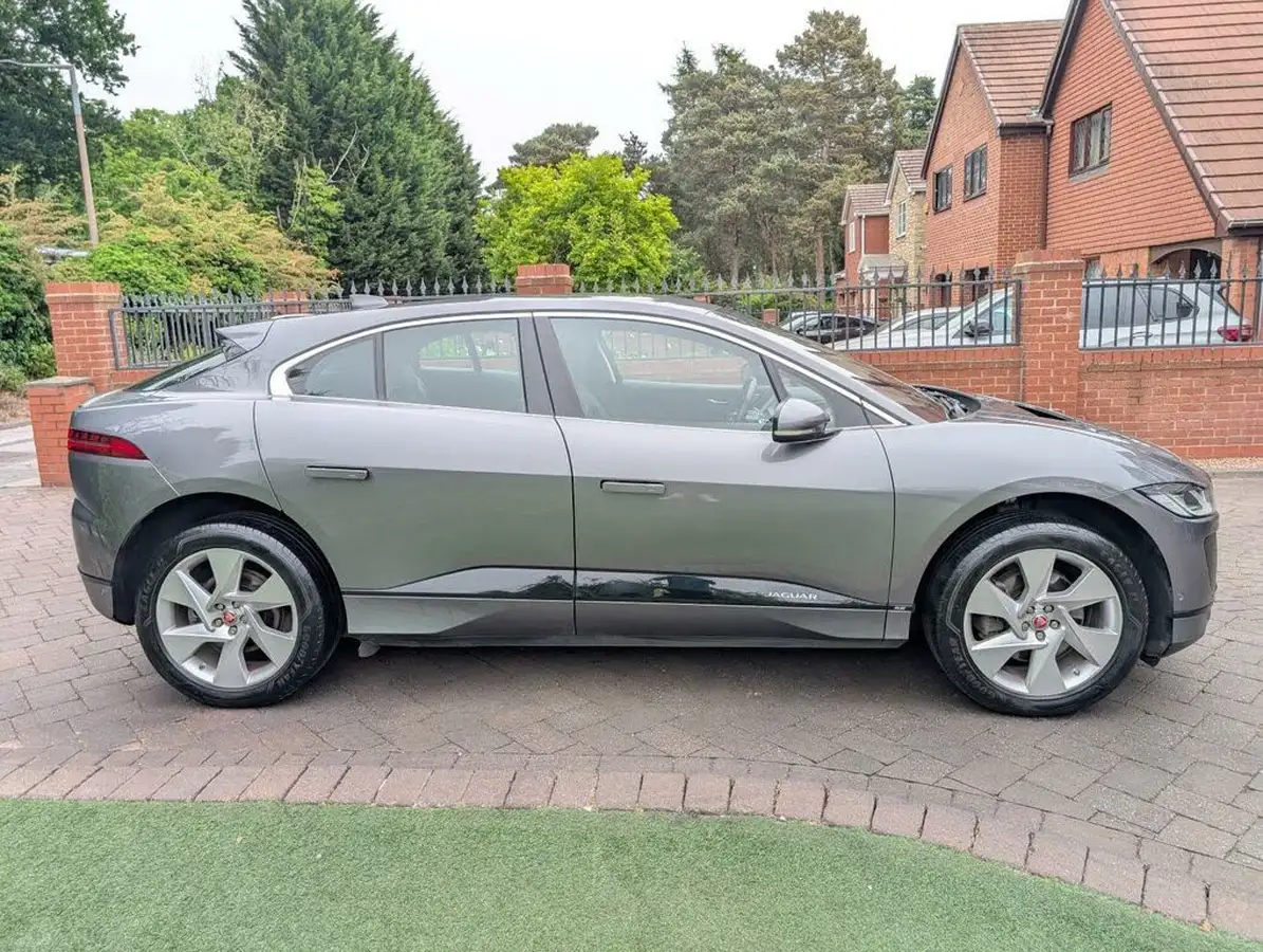 2019-jaguar-i-pace-ev400-se-big-16