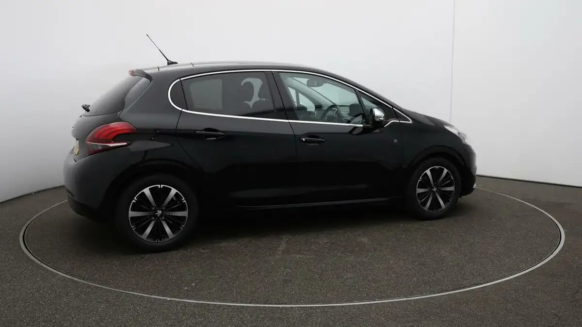 2019-peugeot-208-12-puretech-tech-edition-82bhp-big-50