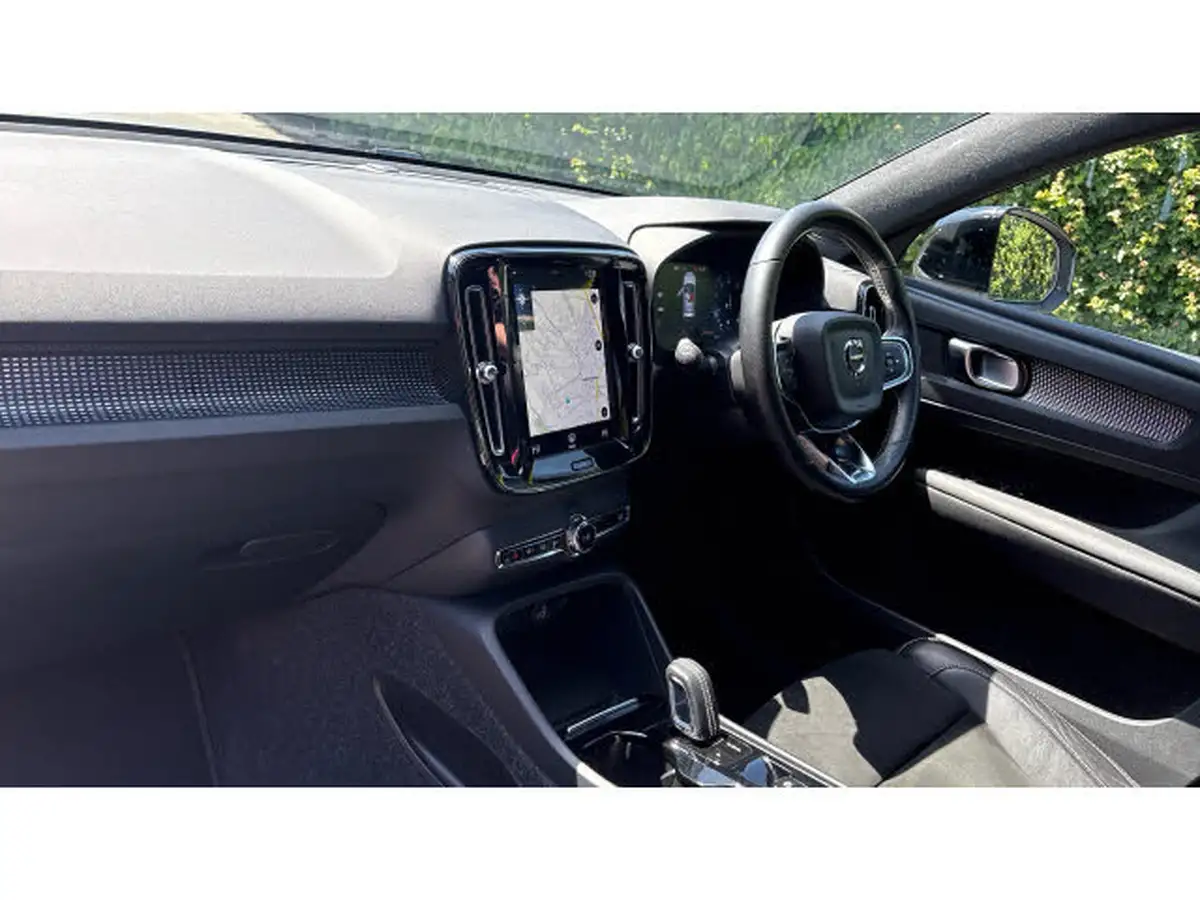 2020-volvo-xc40-20-b4-r-design-awd-big-8