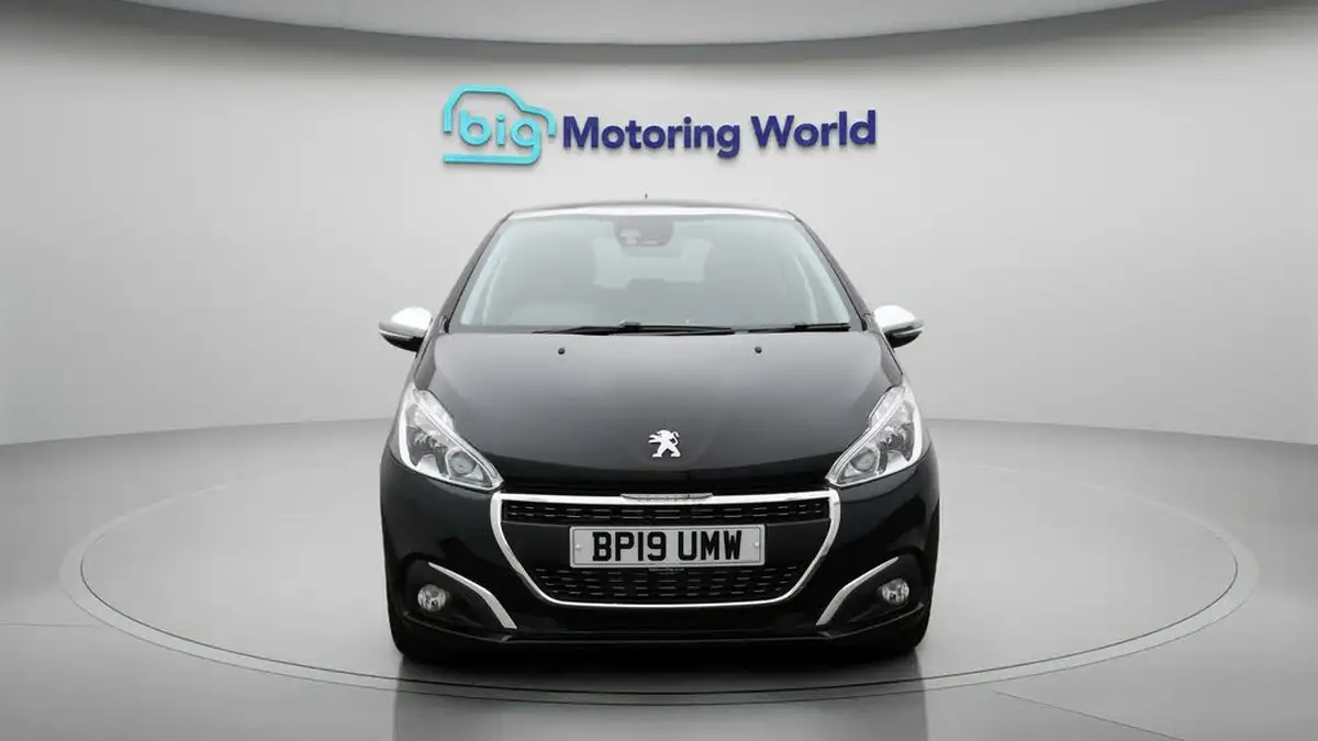 2019-peugeot-208-12-puretech-tech-edition-82bhp-big-2