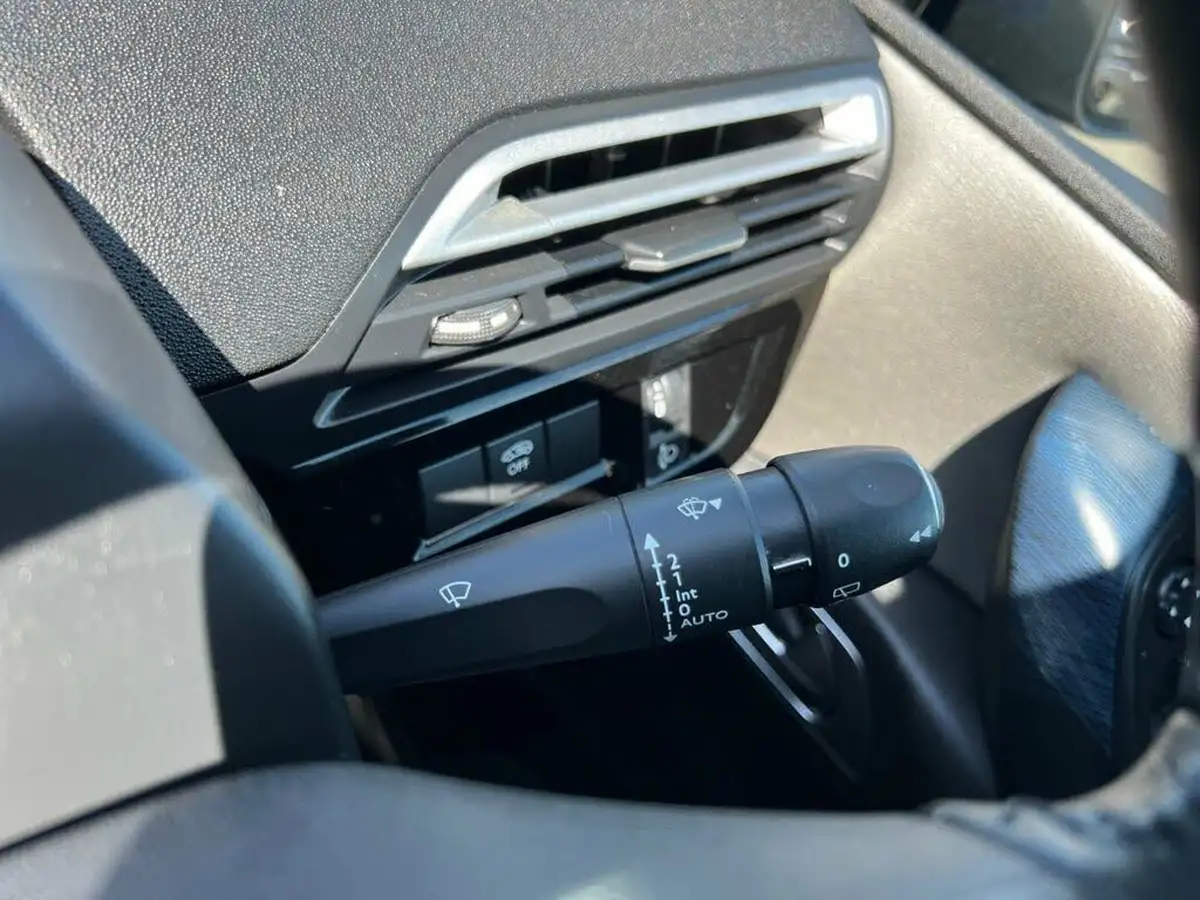 2018-citroen-grand-c4-spacetourer-12-puretech-feel-big-22