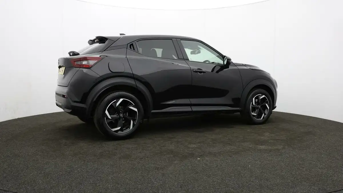 2023-nissan-juke-10-dig-t-n-connecta-dct-big-32