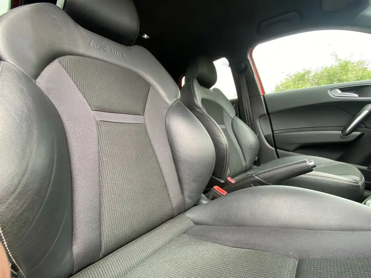 2013-audi-a1-20td-black-edition-sportback-5d-big-17