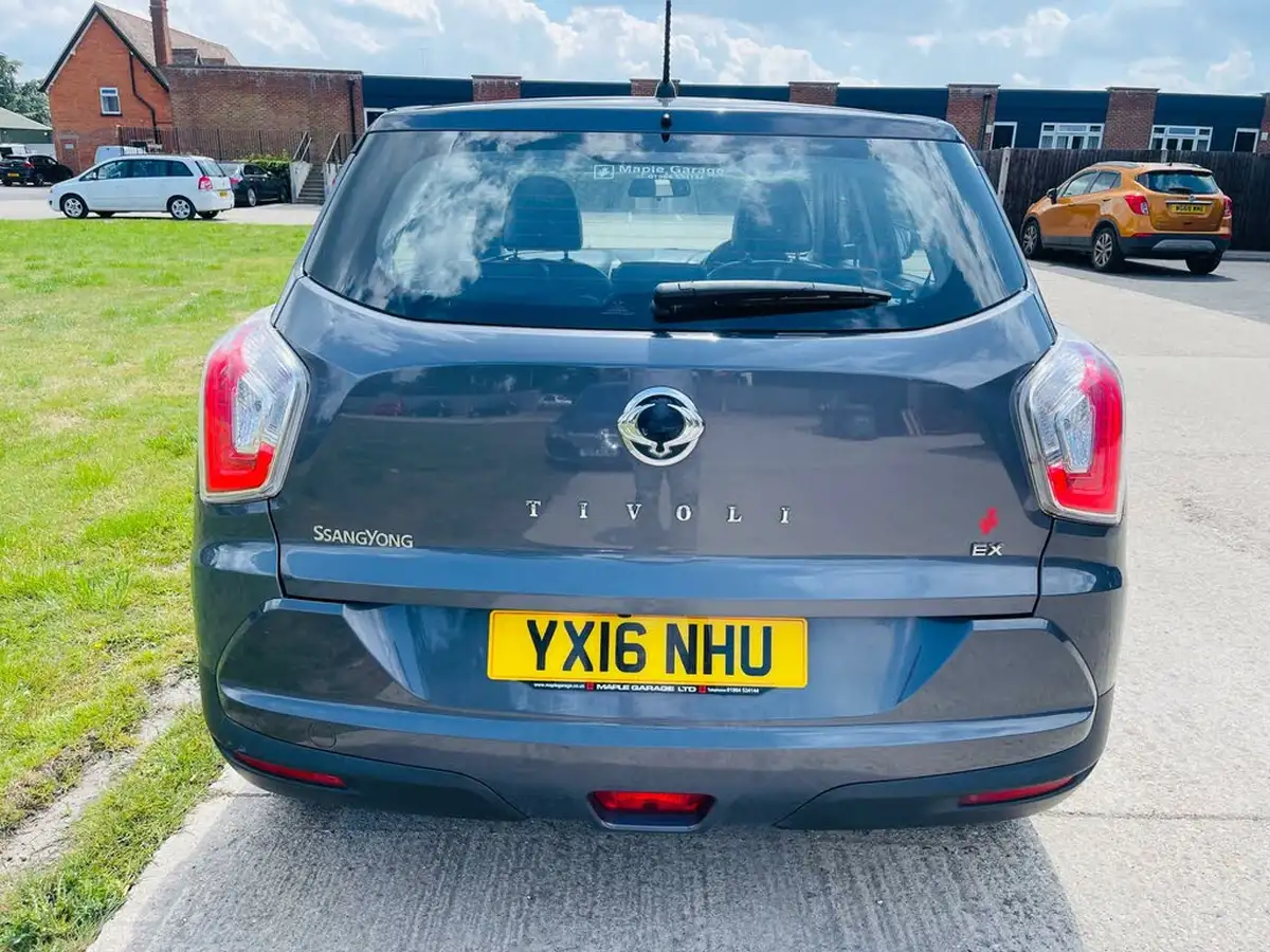 2016-kgm-ssangyong-tivoli-16-ex-big-10