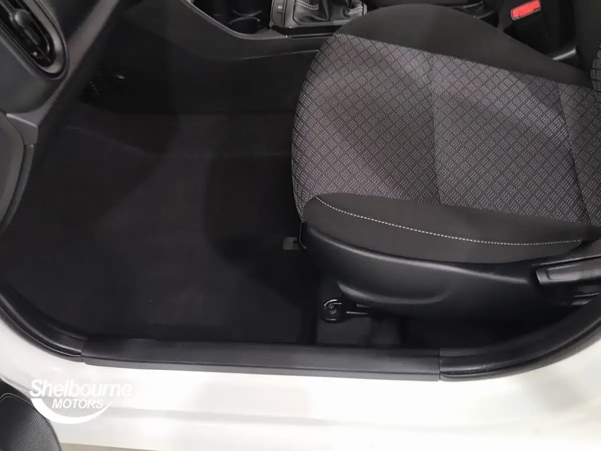 2024-kia-picanto-10-2-big-9