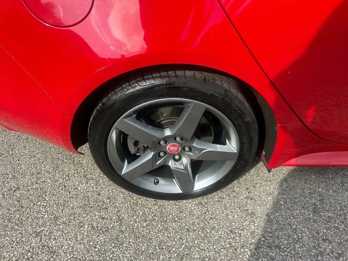2019-jaguar-xe-20i-r-sport-200ps-big-7
