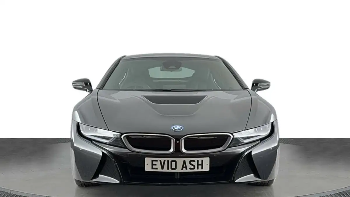 2017-bmw-i8-15-big-7