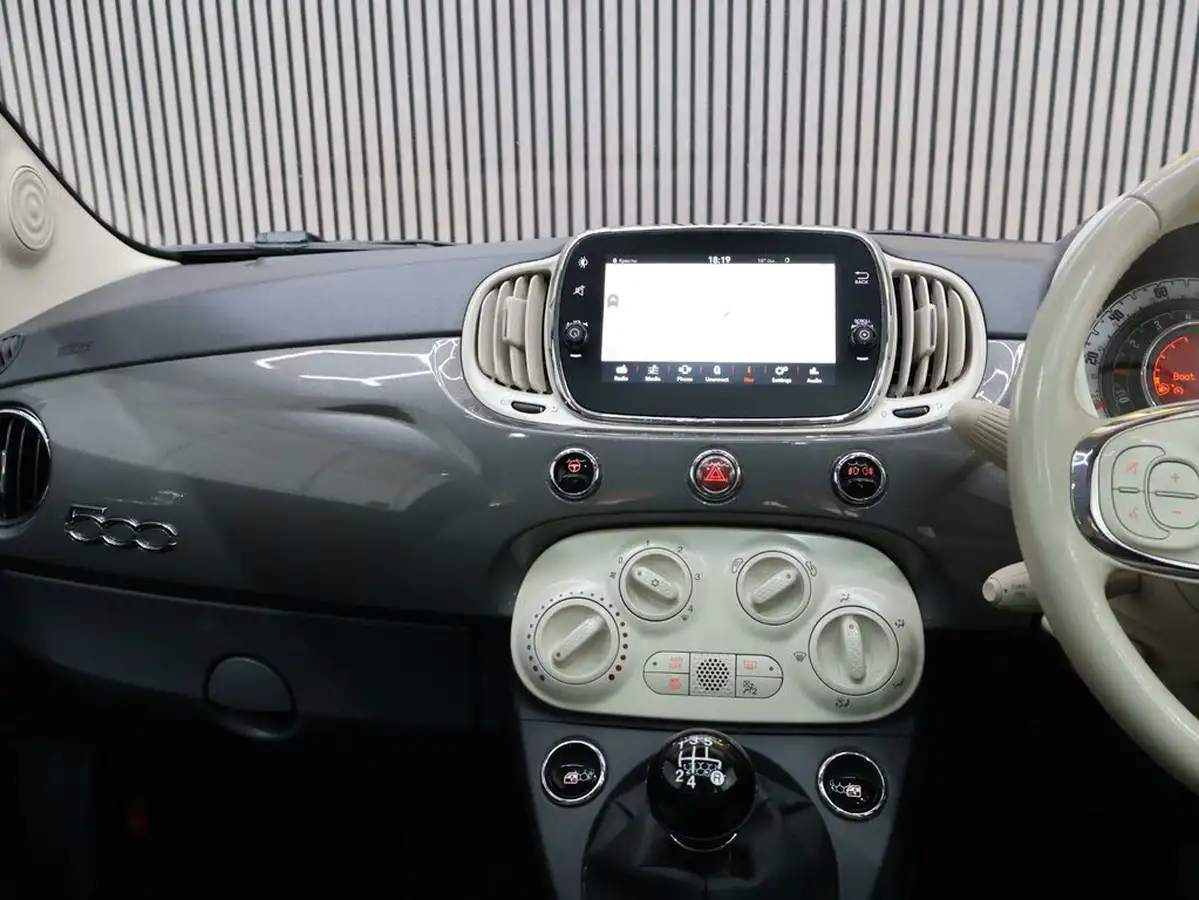 2017-fiat-500-12-lounge-big-39