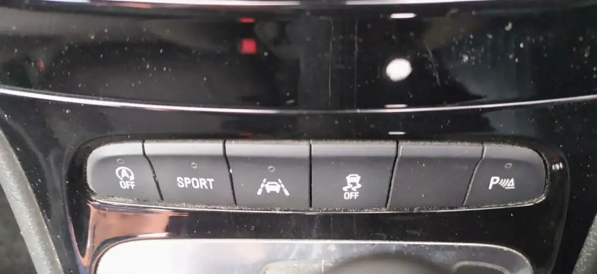 2019-vauxhall-astra-14i-16v-turbo-sri-ss-sport-tourer-auto-big-17
