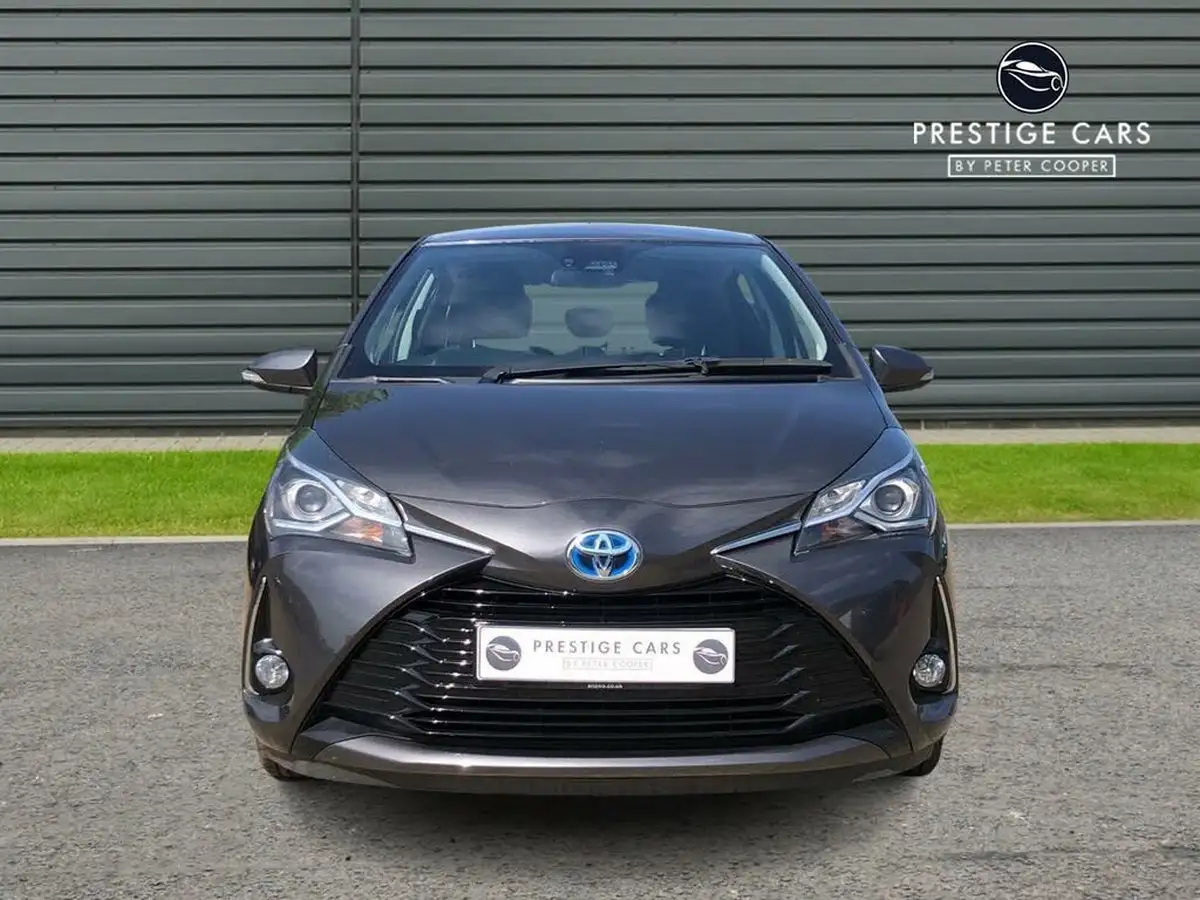 2019-toyota-yaris-15-vvt-i-icon-tech-98bhp-hybrid-1497cc-e-cvt-big-6