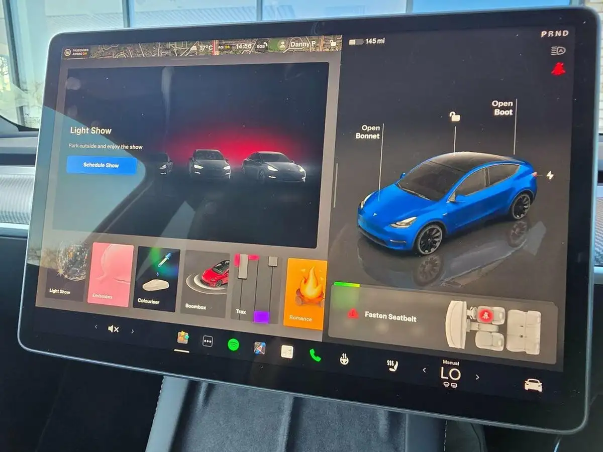 2022-tesla-model-y-e-long-range-big-27