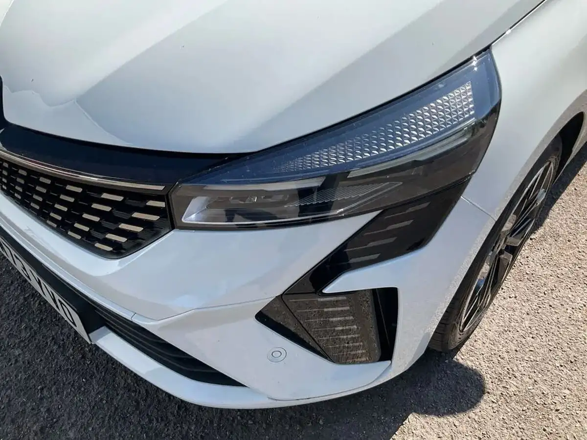 2023-renault-clio-16-techno-big-24
