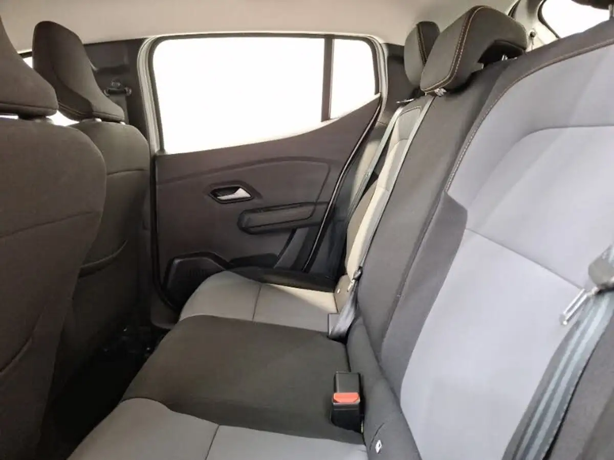 2024-dacia-sandero-stepway-10-tce-extreme-90bhp-big-5