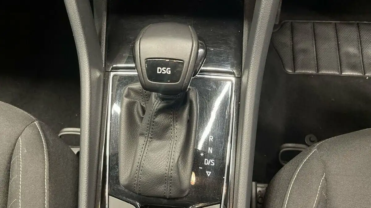 2018-skoda-karoq-10-tsi-se-ss-dsg-big-18