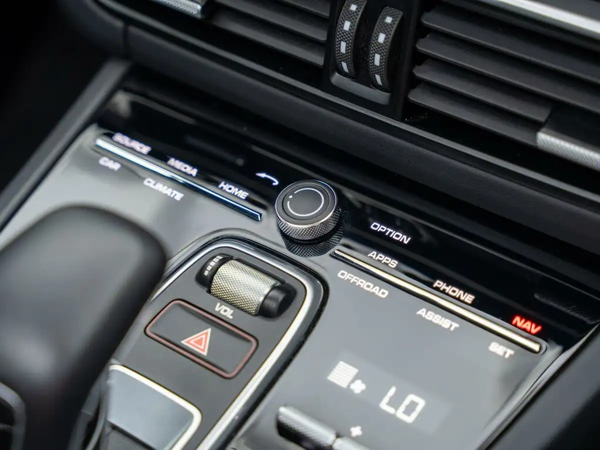 2022-porsche-cayenne-30-v6-e-hybrid-platinum-edition-462ps-station-wagon-big-17
