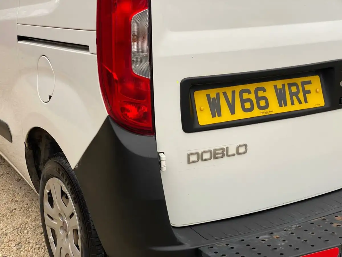 2015-fiat-doblo-cargo-13td-v-l1-refrigerated-van-big-34