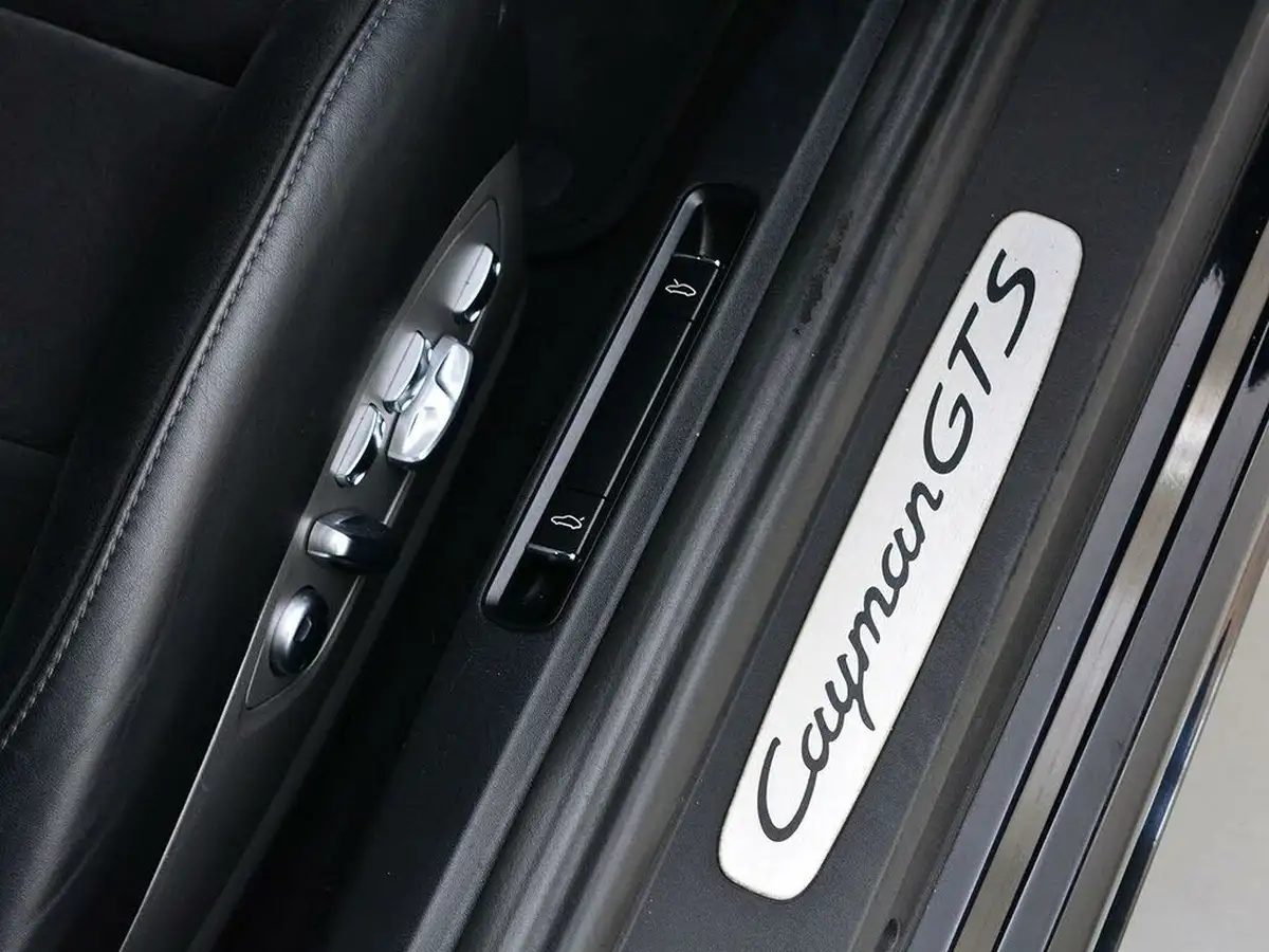 2018-porsche-cayman-718-25-cayman-gts-ss-pdk-big-16