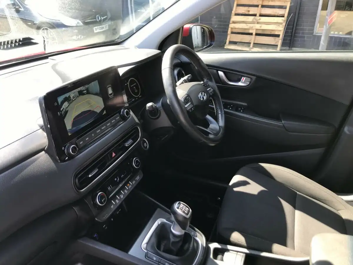2022-hyundai-kona-10-t-gdi-premium-big-8