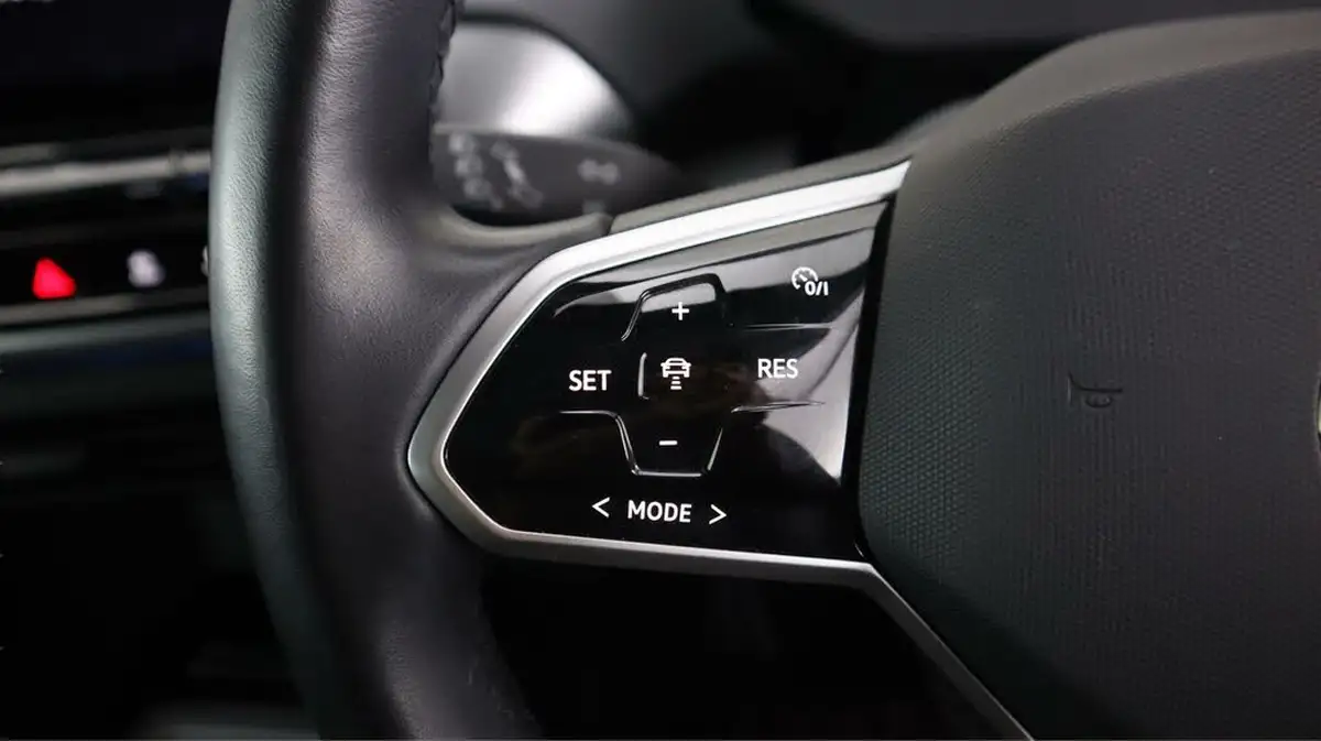 2022-volkswagen-id4-e-life-148ps-52kwh-pure-performance-big-21