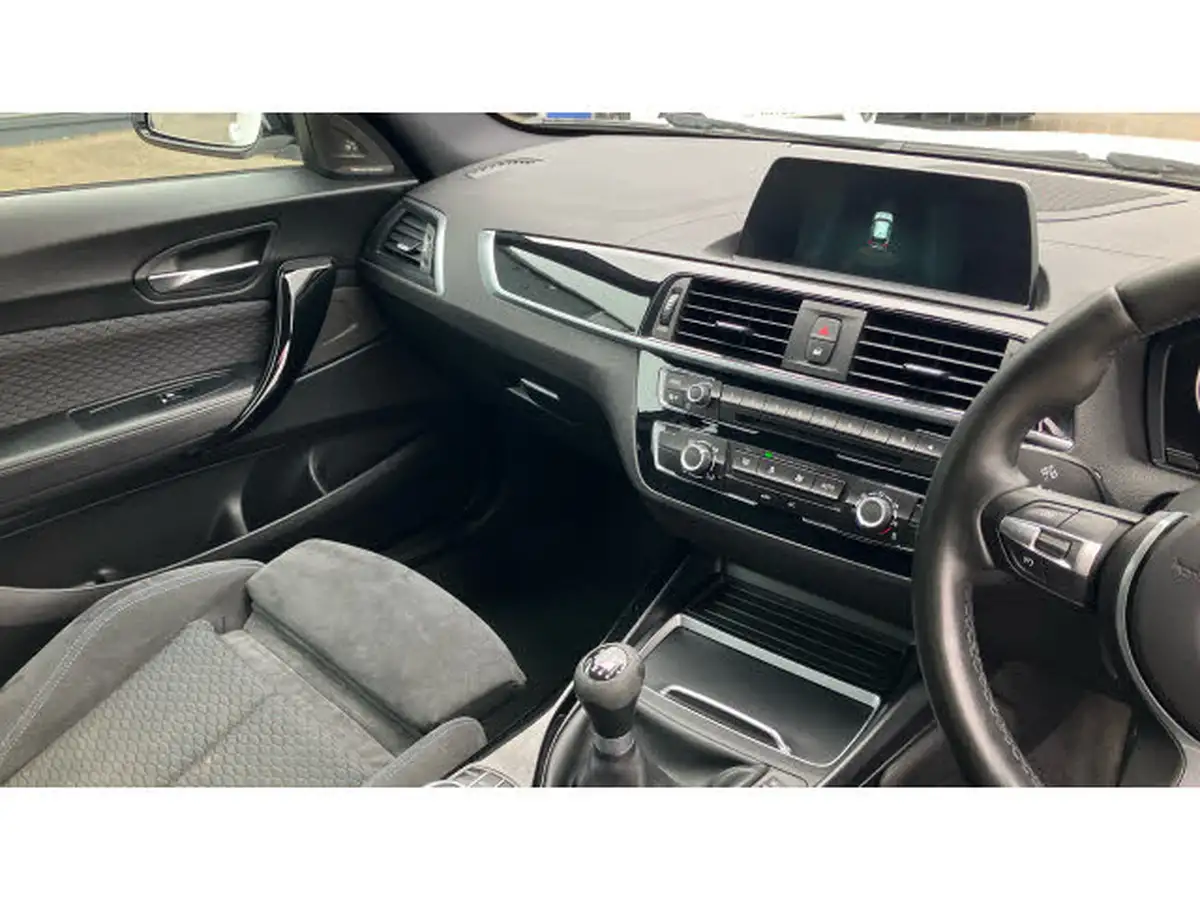 2017-bmw-1-series-15-118i-m-sport-shadow-edition-3d-big-13